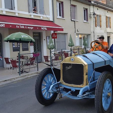 Logis Hotel Du Champ De Foire Saint-Aulaye-Puymangou Eksteriør bilde