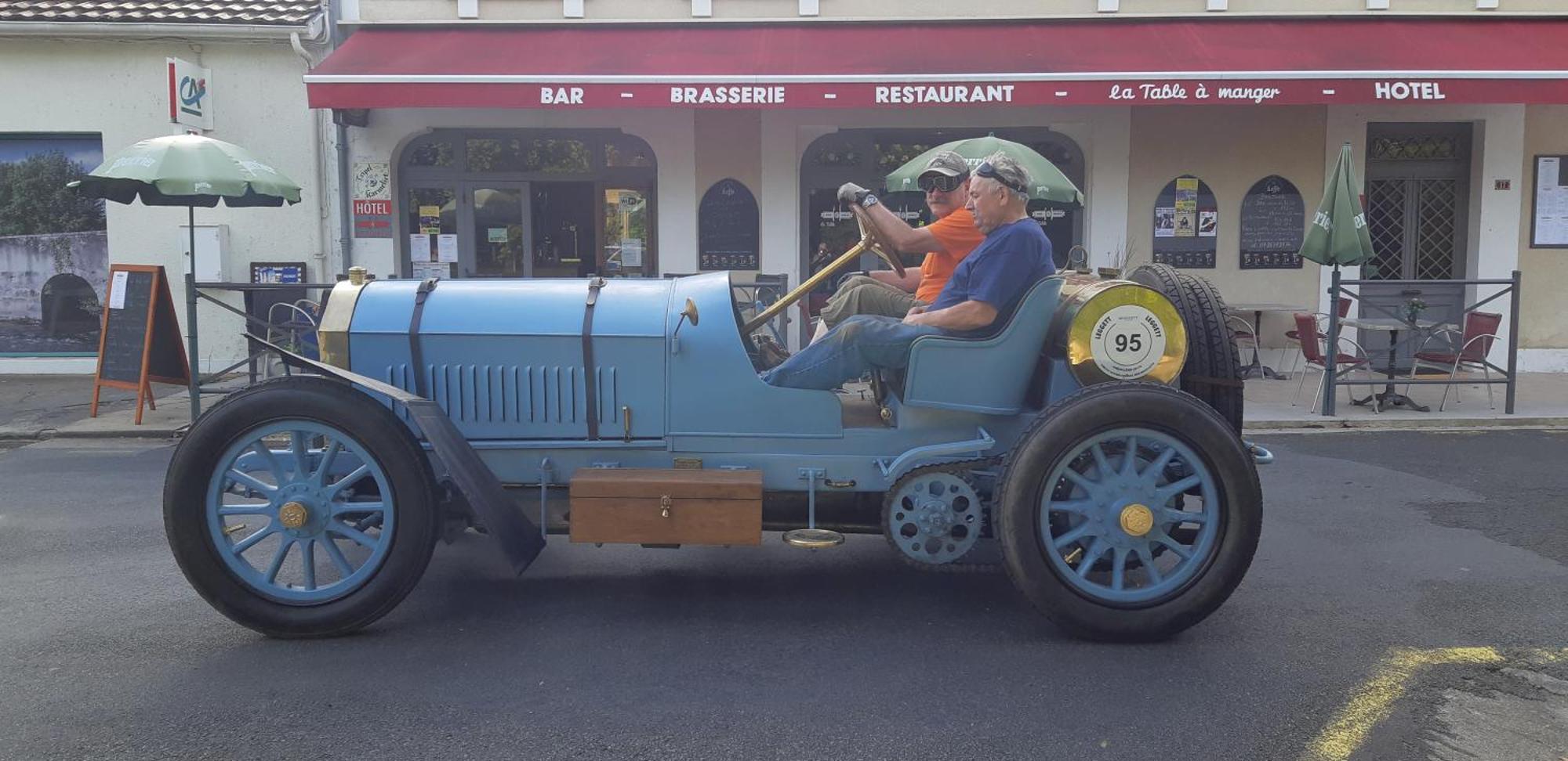 Logis Hotel Du Champ De Foire Saint-Aulaye-Puymangou Eksteriør bilde